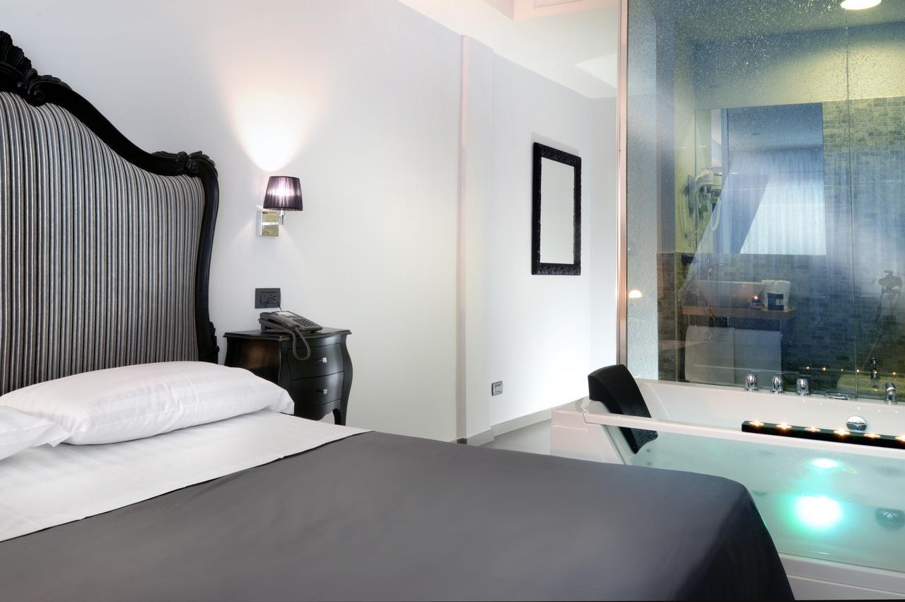 Barbarella Suite Naples Extérieur photo