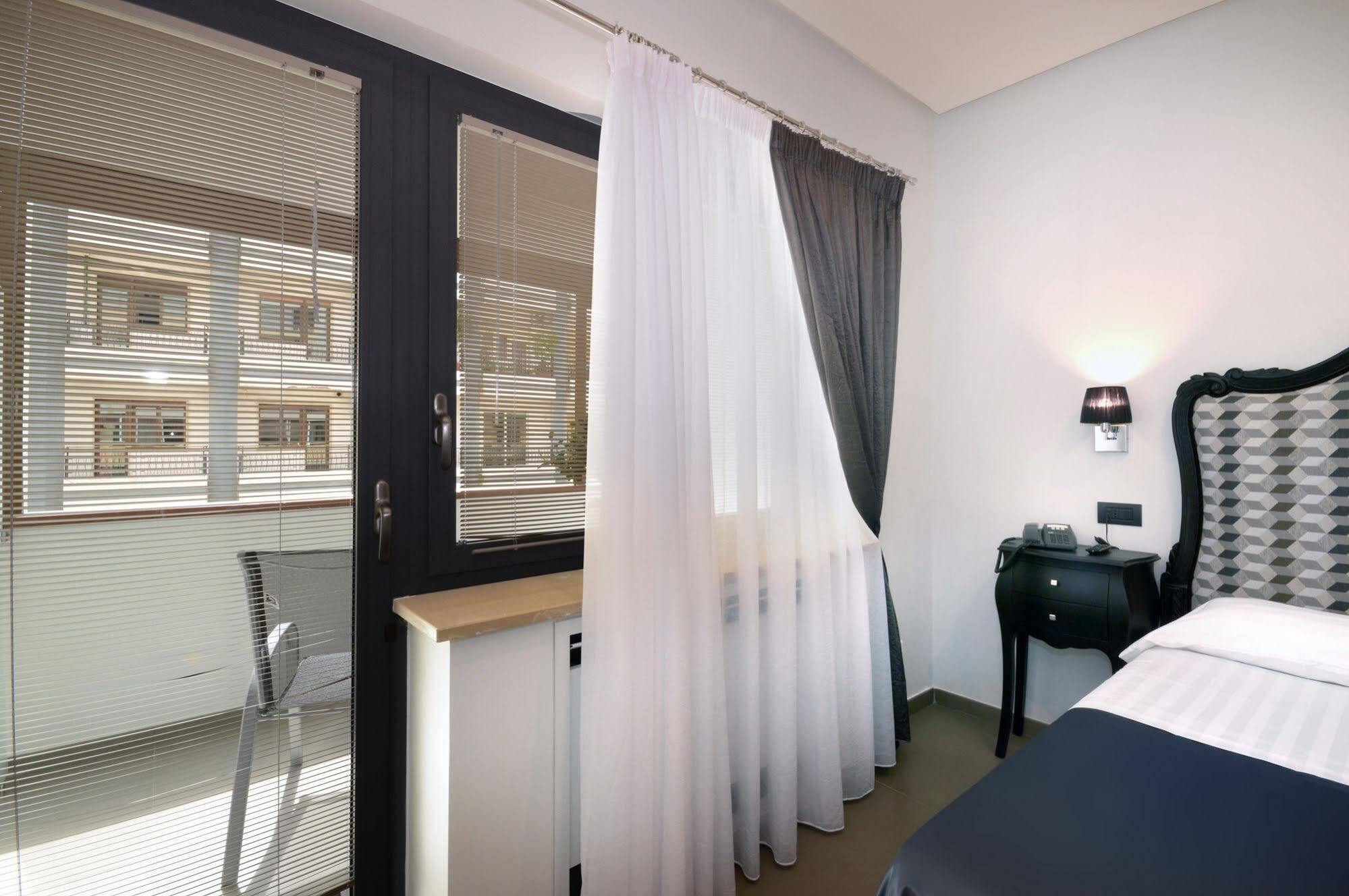 Barbarella Suite Naples Extérieur photo