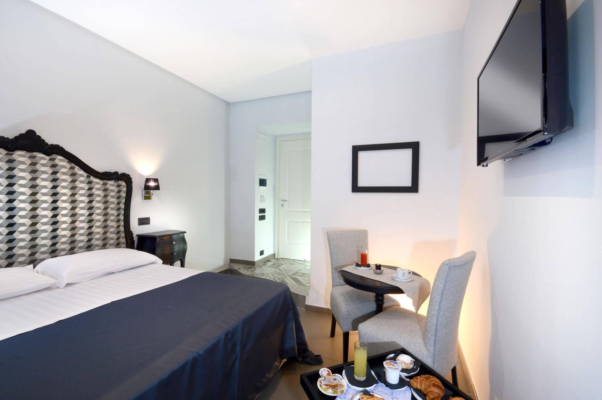 Barbarella Suite Naples Extérieur photo
